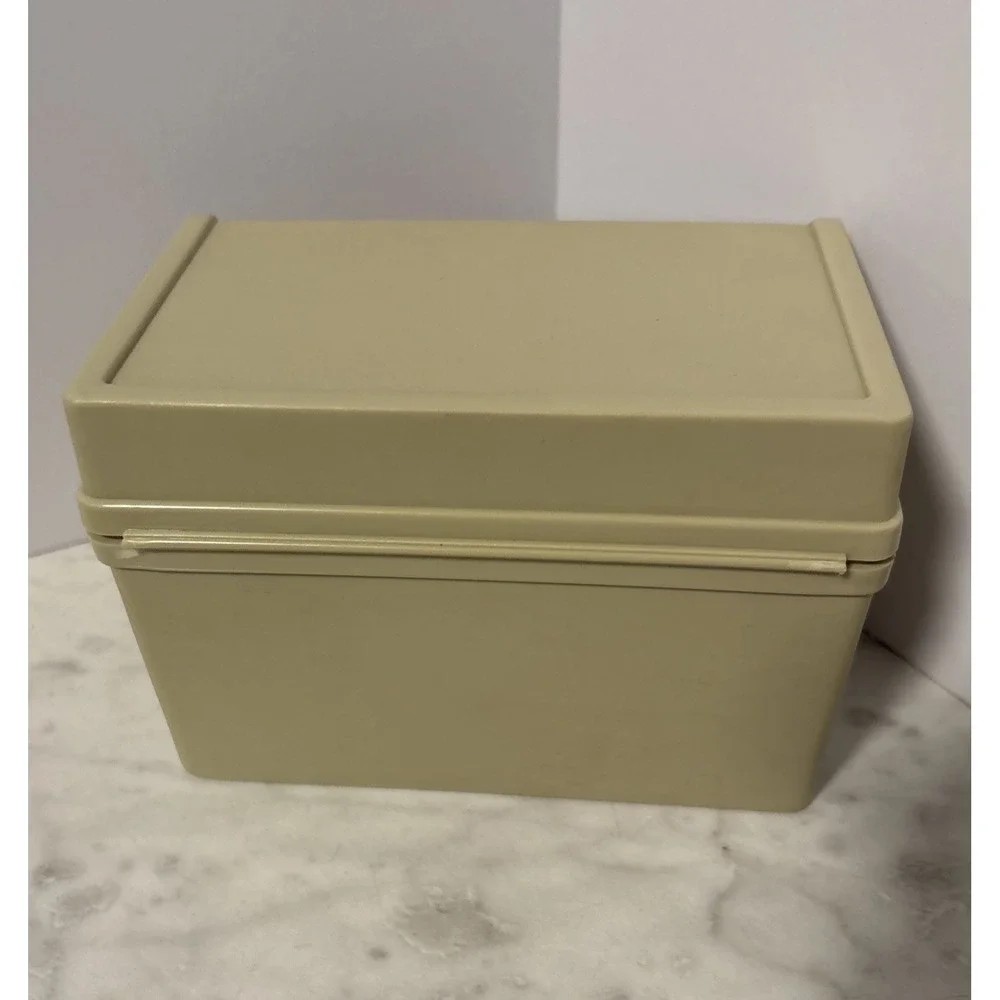 Vintage 70s Plastic Beige Recipe Box With New‎ In Package 40 Recipe Cards